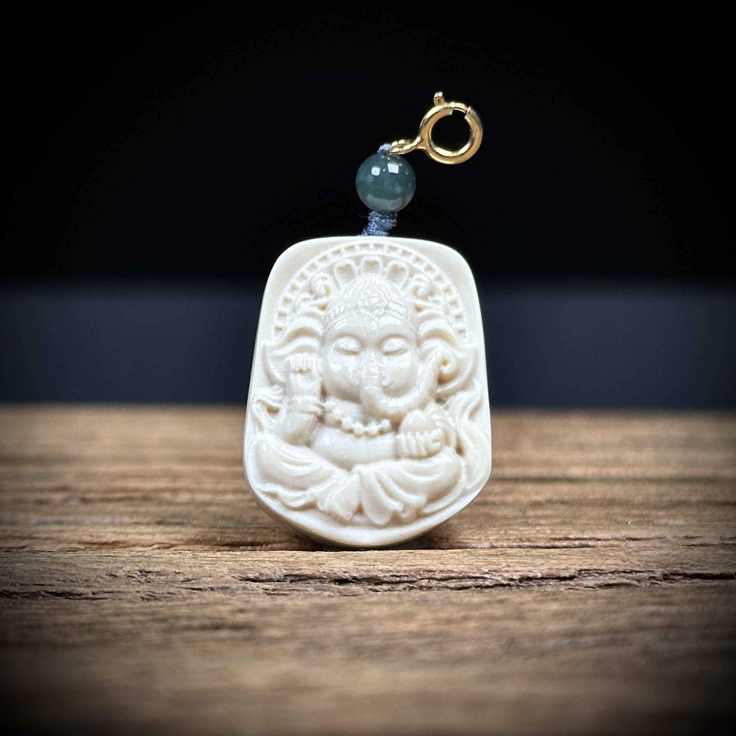 H41-08天然猛犸牙雕刻象神 约18.5*24*8.6mm支持鉴定 假一罚四