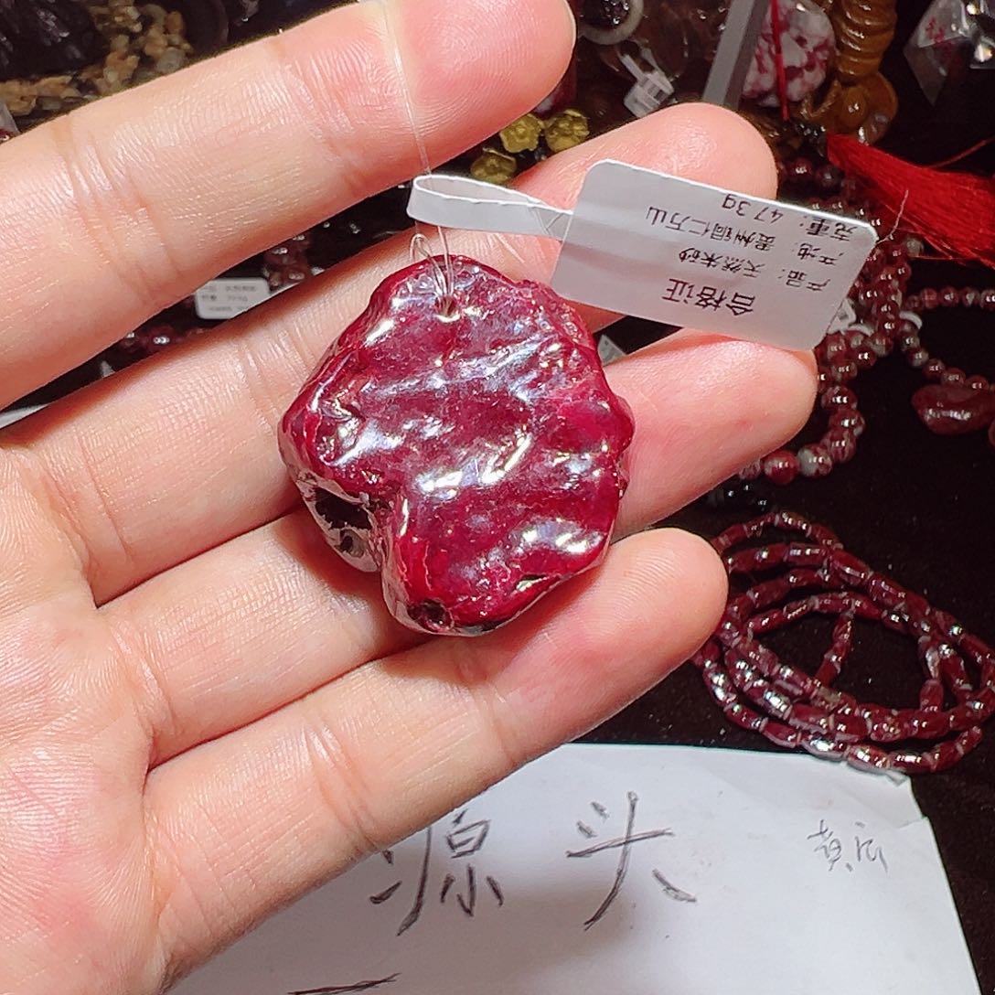 天然辰砂可*天然朱砂吊坠