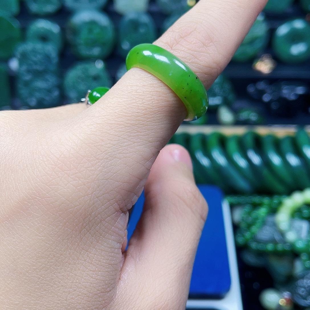 和田玉未镶嵌珠宝半成品