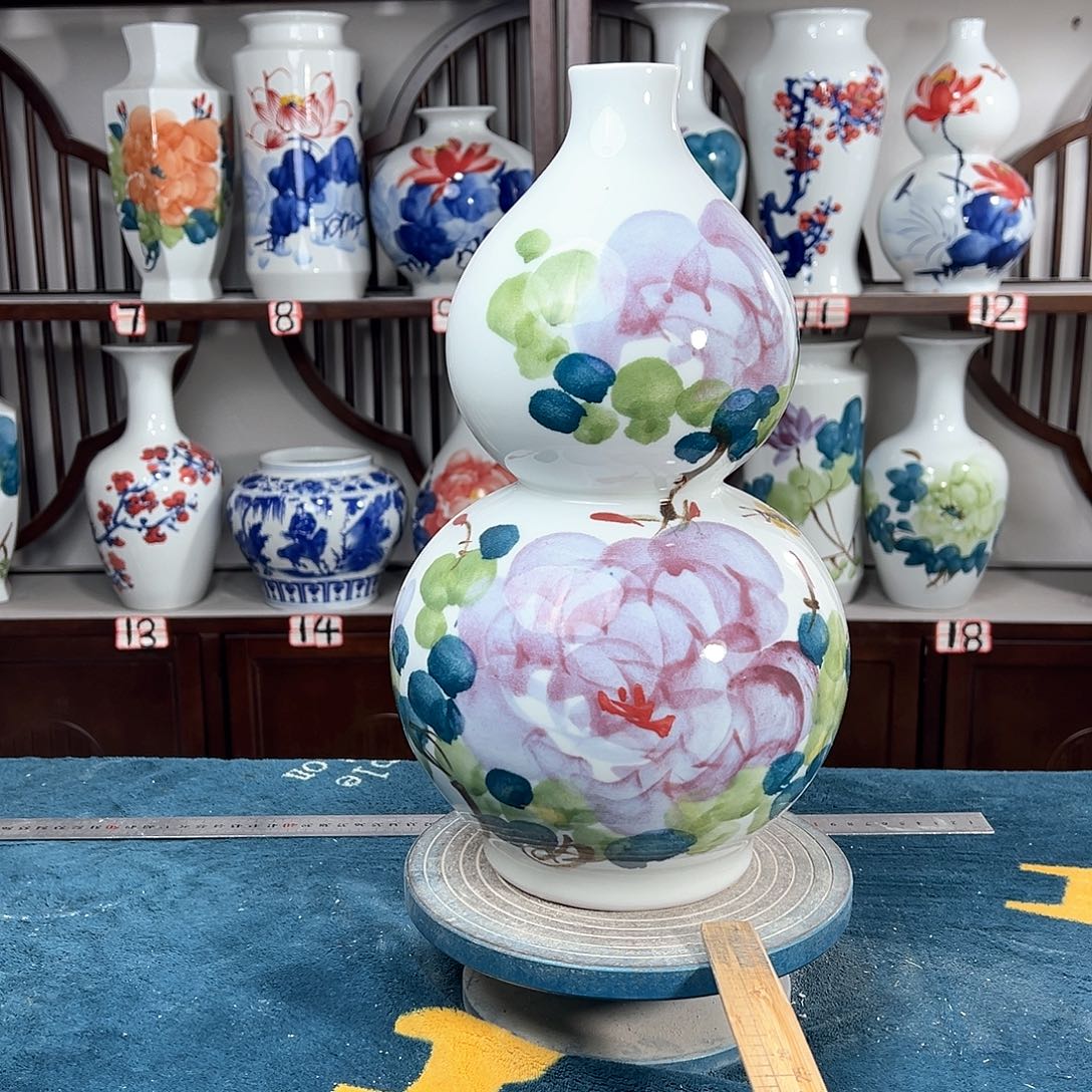 摆件景德镇陶瓷葫紫牡