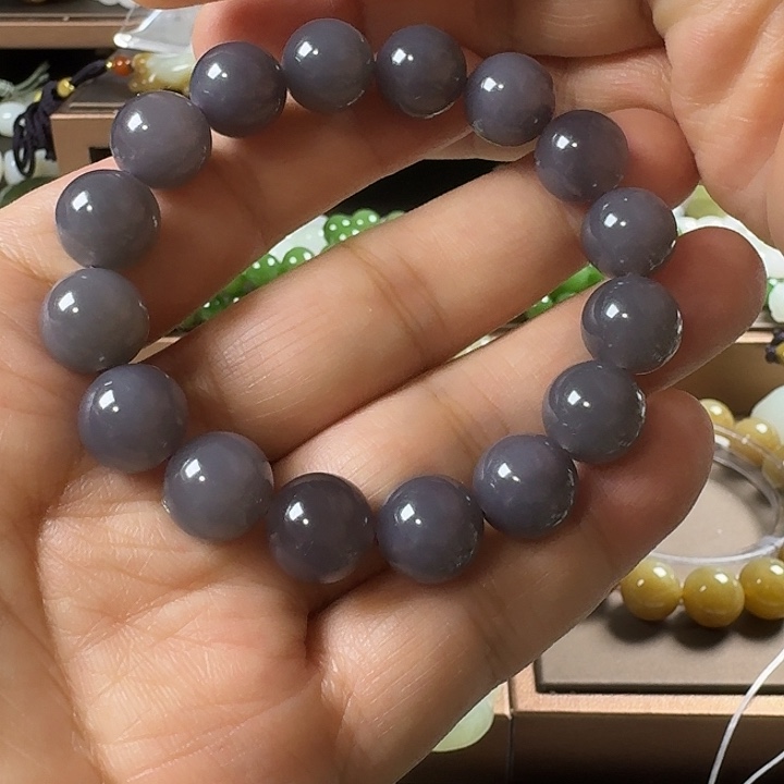 圆***宝和田玉（糖玉）未镶嵌颈饰