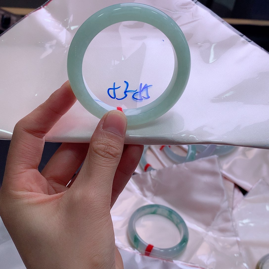 未镶嵌手镯翡翠翡翠