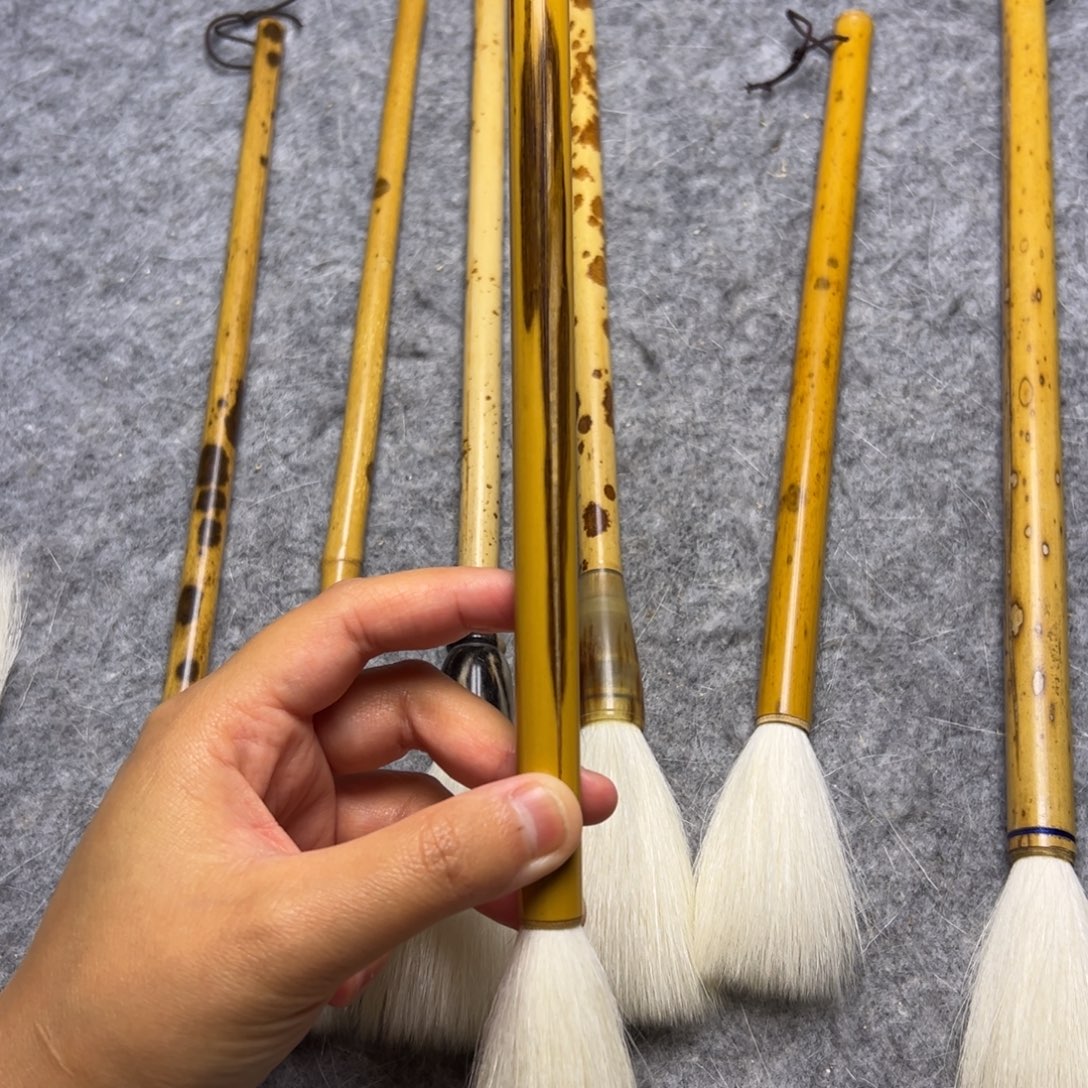 羊1只 出锋5.5 口径1.1 瑕疵杆 有开裂只能清水试笔