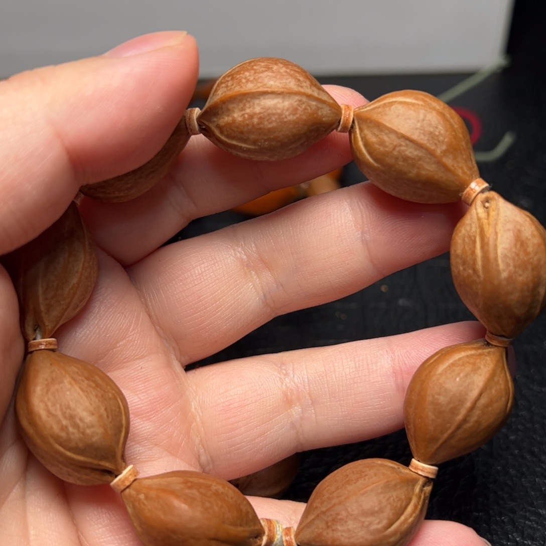 手串橄榄核?*铁核