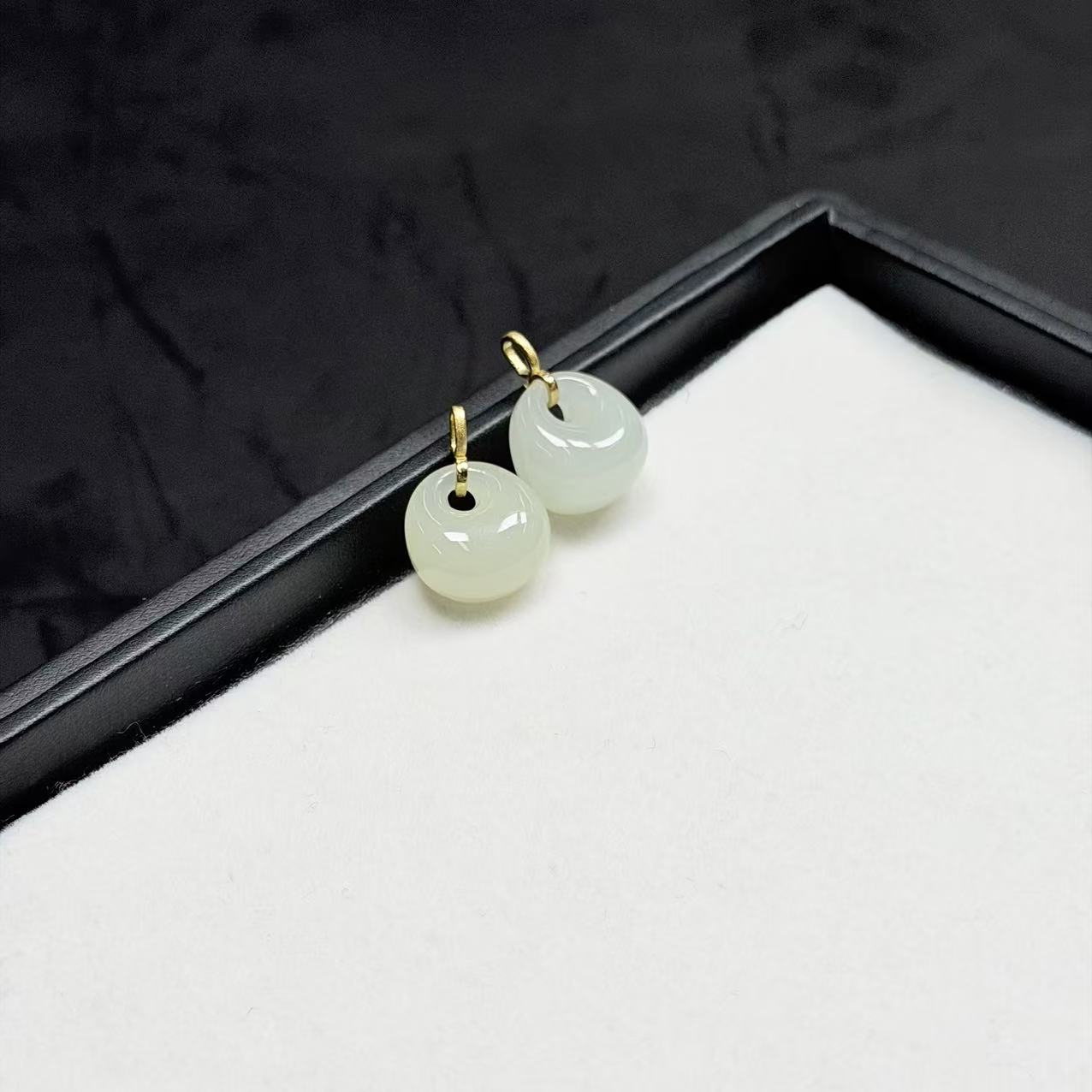 【睿泽赏宝】S925和田玉吊坠 多样性发一 15*15*12 KT0800547