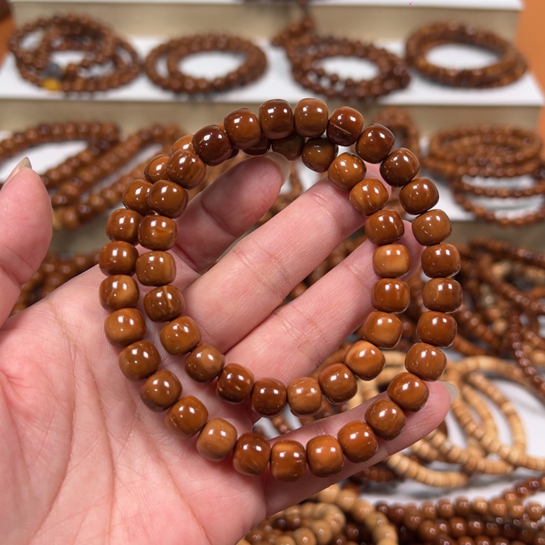 乐***吕库克手串8 X 9老型双圈