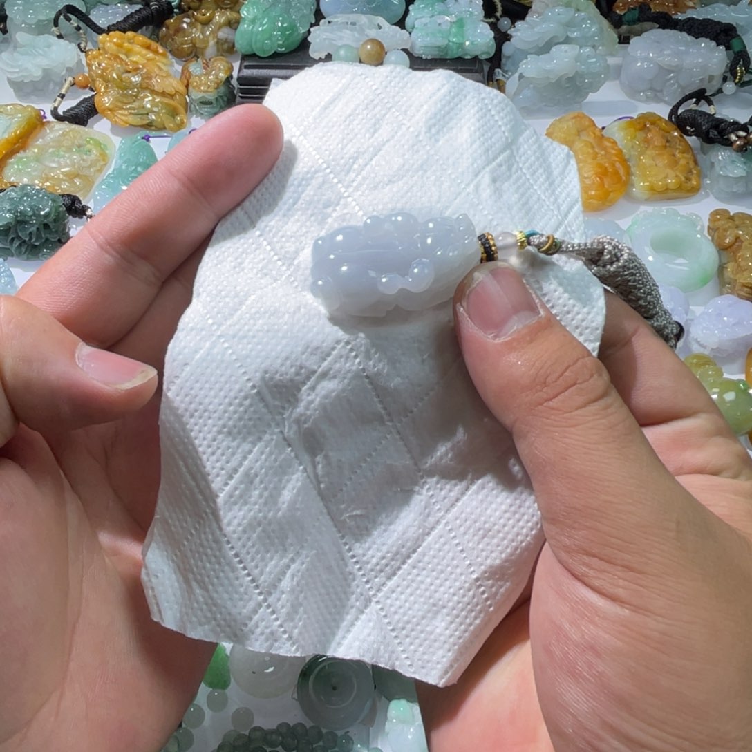 翡翠颈饰未镶嵌天然