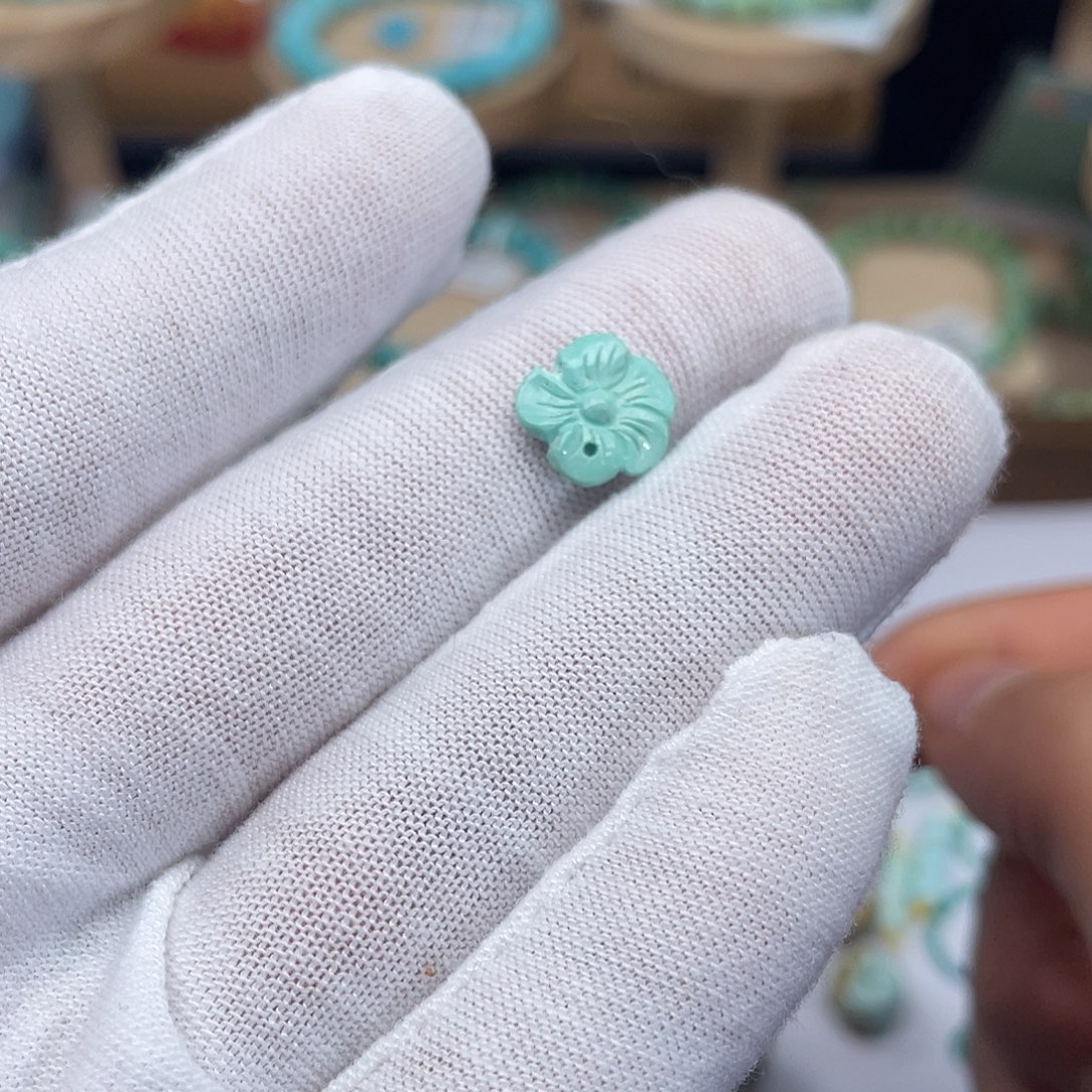 南红玛瑙未镶嵌珠宝奇石
