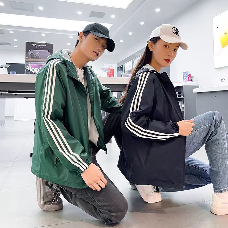【门店同款】 刺绣标连帽薄款风衣运动外套休闲情侣上衣