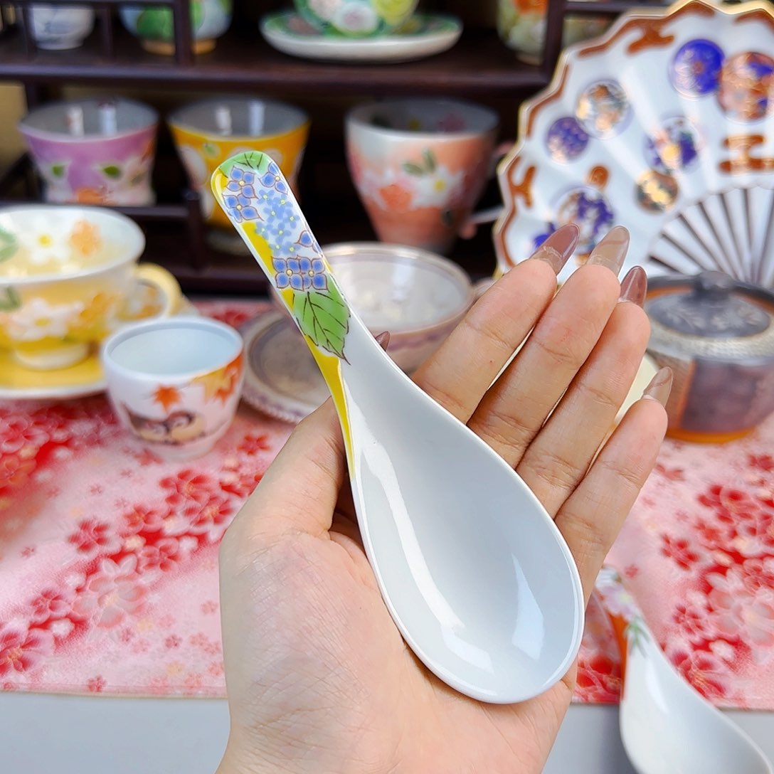 它家茶具瓷器好漂亮！?****风