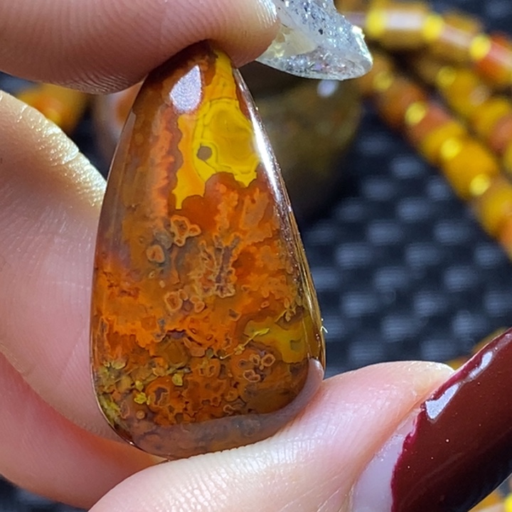 玛瑙/玉髓颈饰未镶嵌