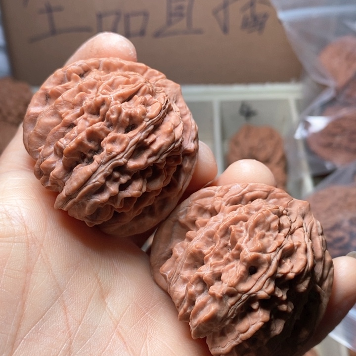 文玩核桃吊坠g****r四座楼