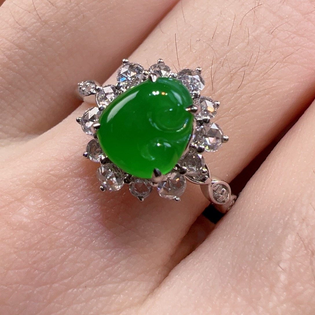 翡翠戒指18K金镶嵌戒指