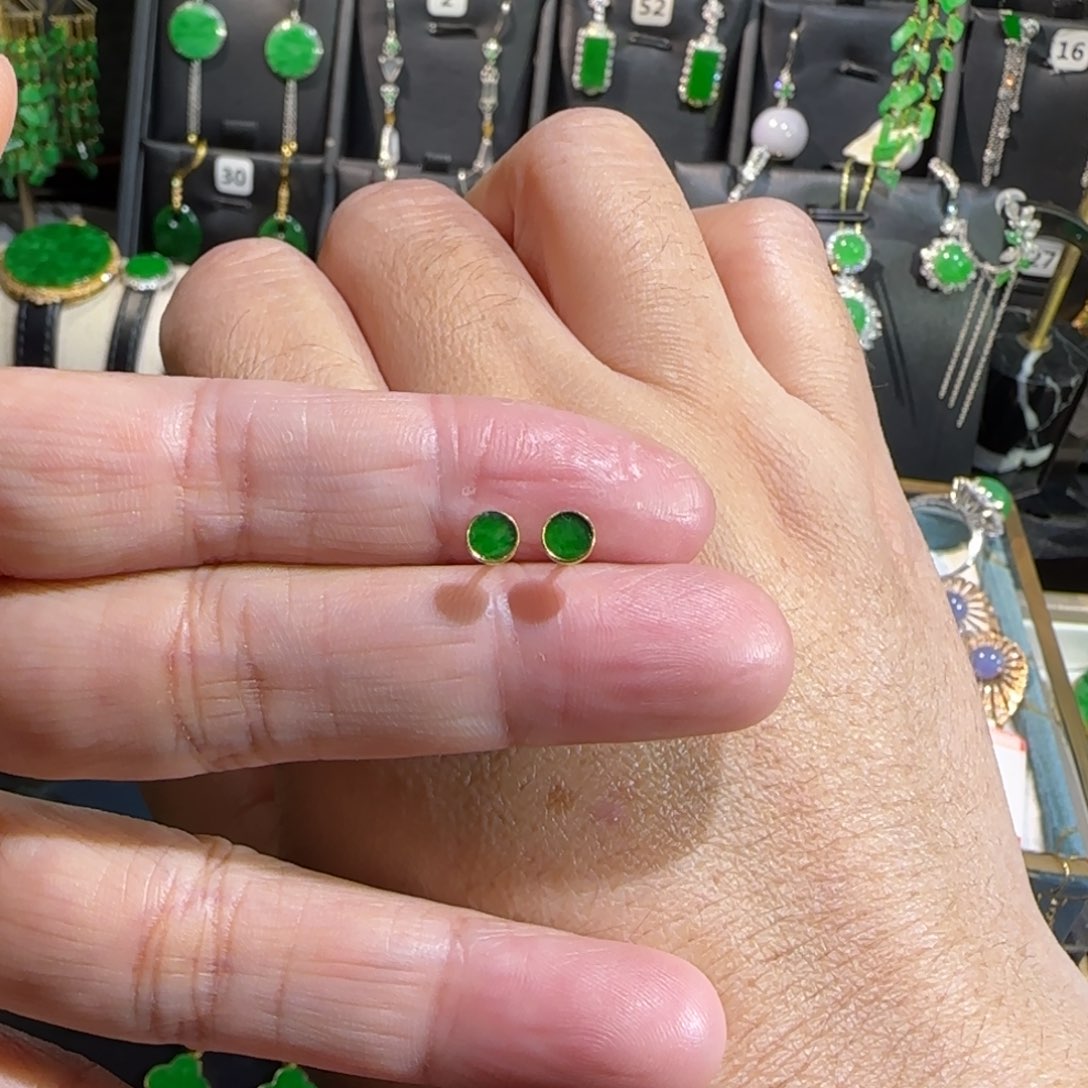 翡翠18K金镶嵌颈饰耳钉