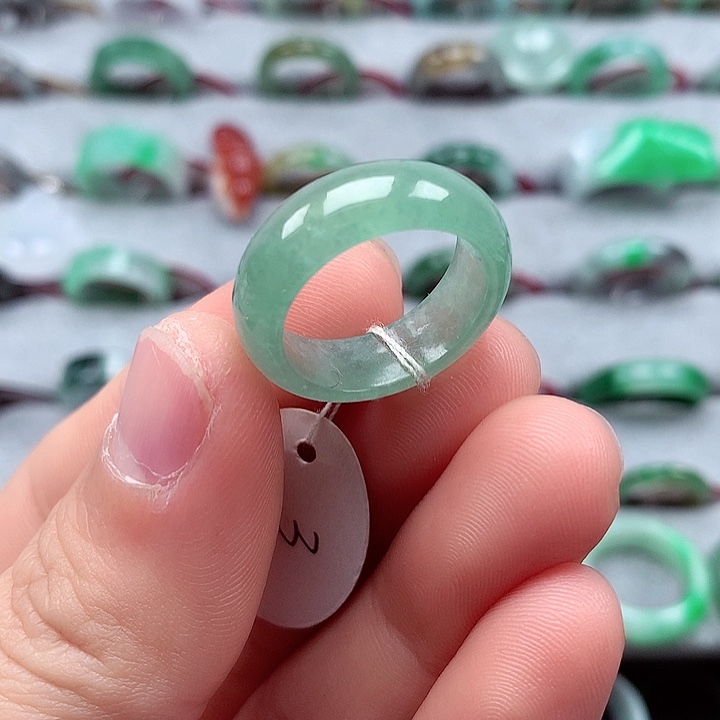 翡翠戒指未镶嵌14-15号