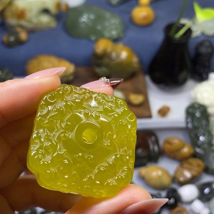 蛇纹石玉未镶嵌岫玉