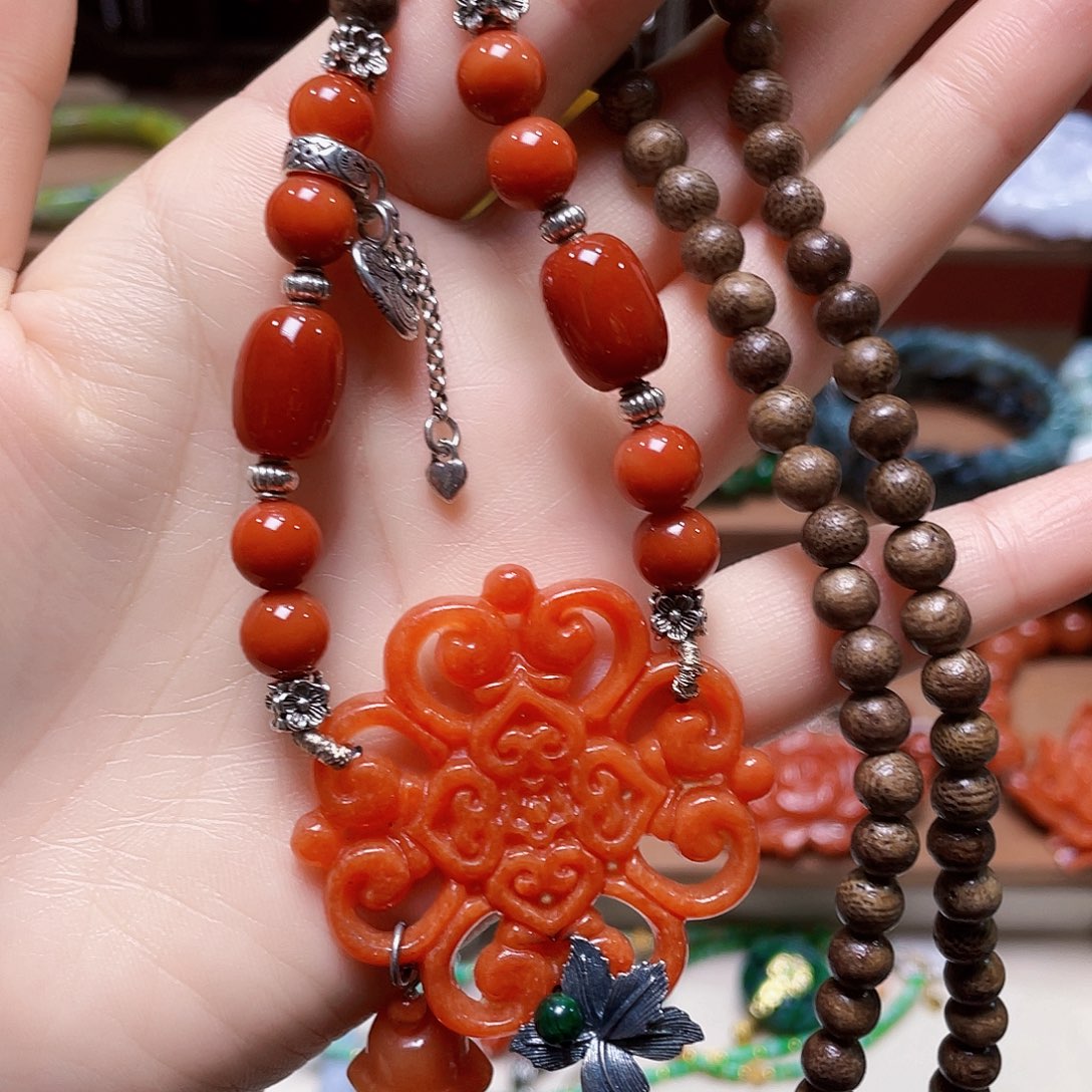 翡翠未镶嵌颈饰饰品