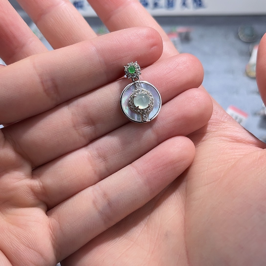 翡翠颈饰银S925镶嵌67899