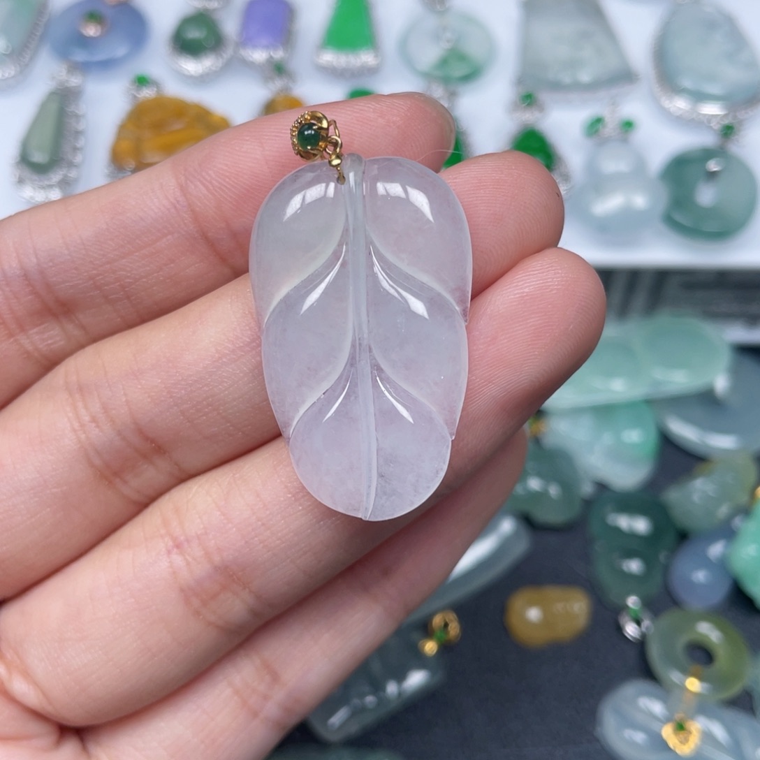 翡翠颈饰18K金镶嵌翡翠