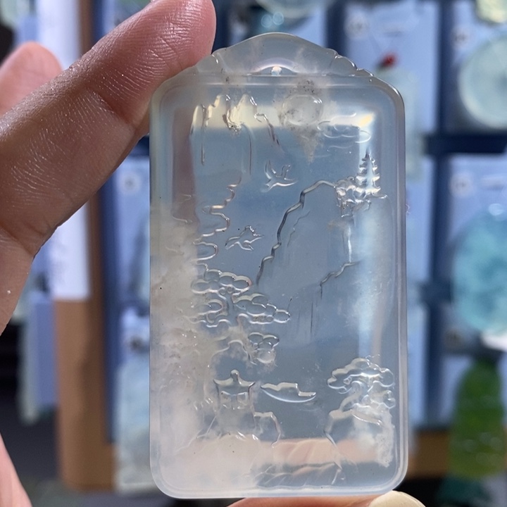 岫玉未镶嵌颈饰吊坠
