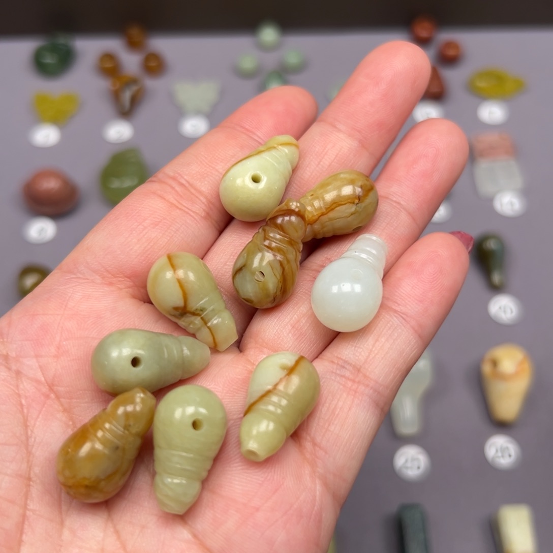 岫玉颈饰未镶嵌发一个