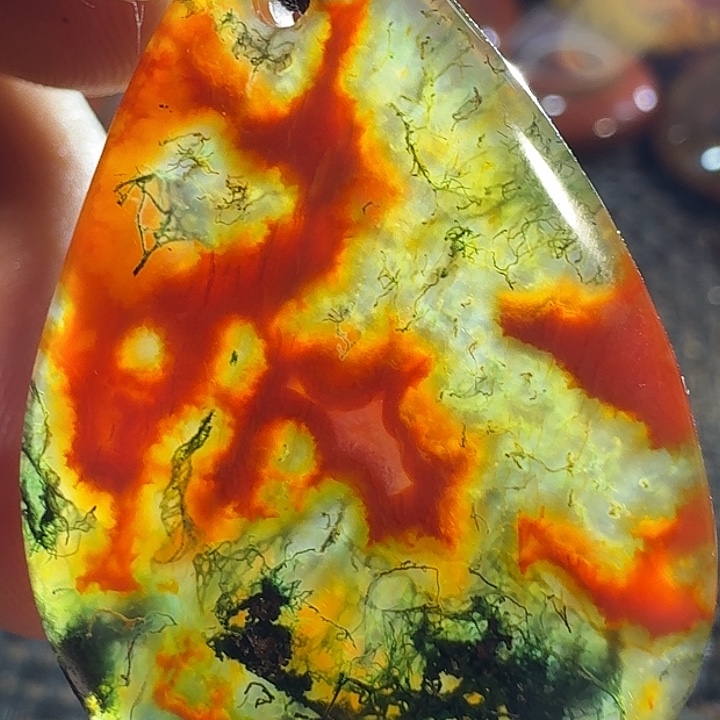 大***大玛瑙/玉髓未镶嵌颈饰