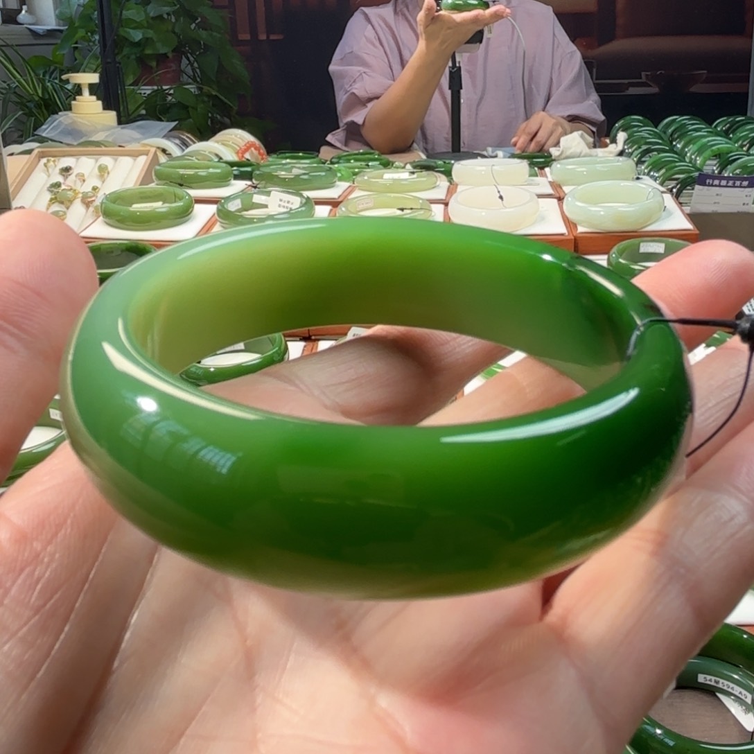 和田玉（碧玉）手镯未镶嵌