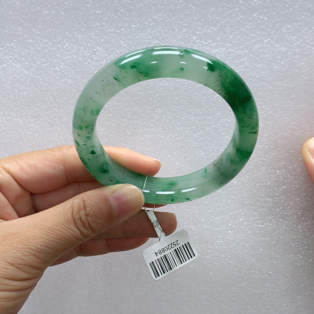 石英质玉未镶嵌手镯青青59-60多人
