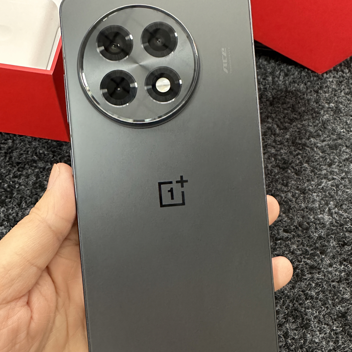 95新 OnePlus/一加 Ace5  黑色 16+512g  再保：26.5.21  配件全套