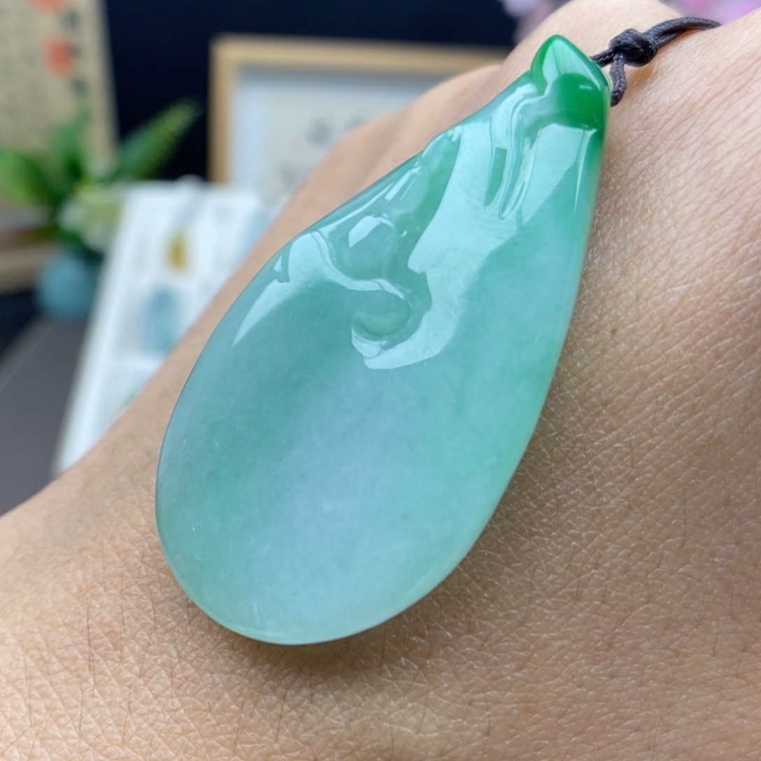 翡翠未镶嵌颈饰吊坠41