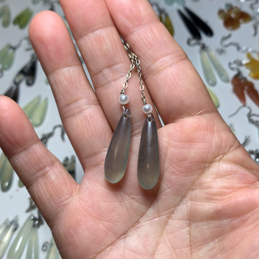 蛇纹石玉耳环未镶嵌