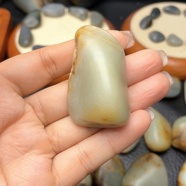 和田玉颈饰未镶嵌45