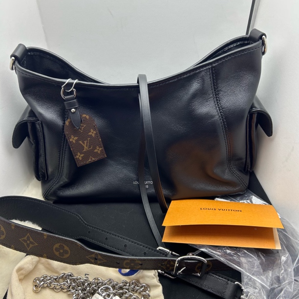 全新未使用 LouisVuitton/路易威登 黑武士carryall（官网原包装）