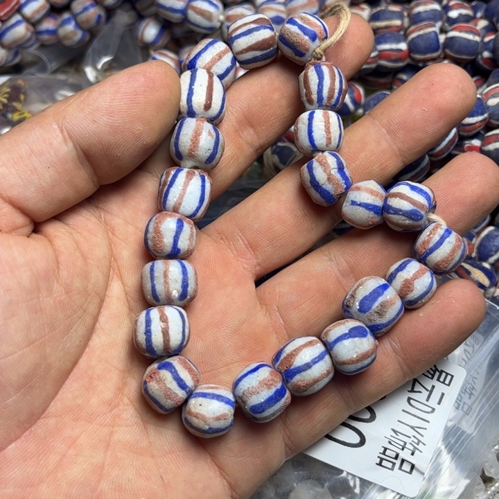 琉璃手工艺品3678。1跳