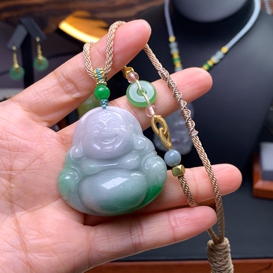 翡翠吊坠(赠链)未镶嵌吊坠