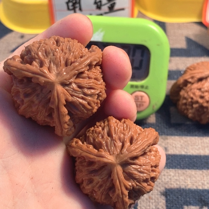 果***子吊坠文玩核桃三棱全品