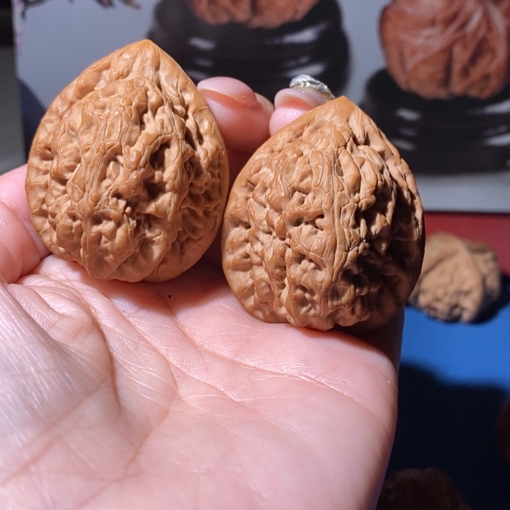 文玩核桃吊坠吃**饿金公子