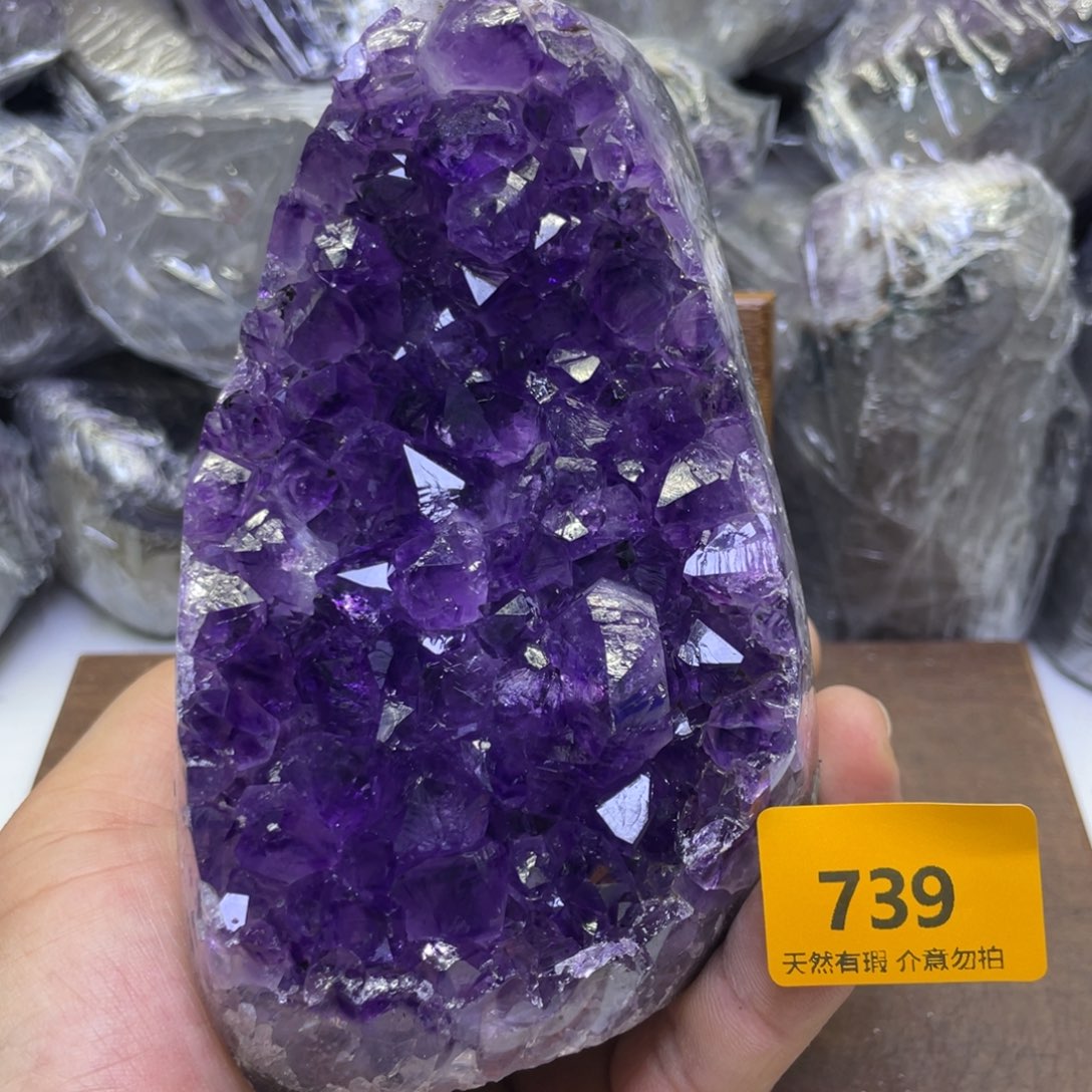 未镶嵌水晶大型摆件（非配饰）