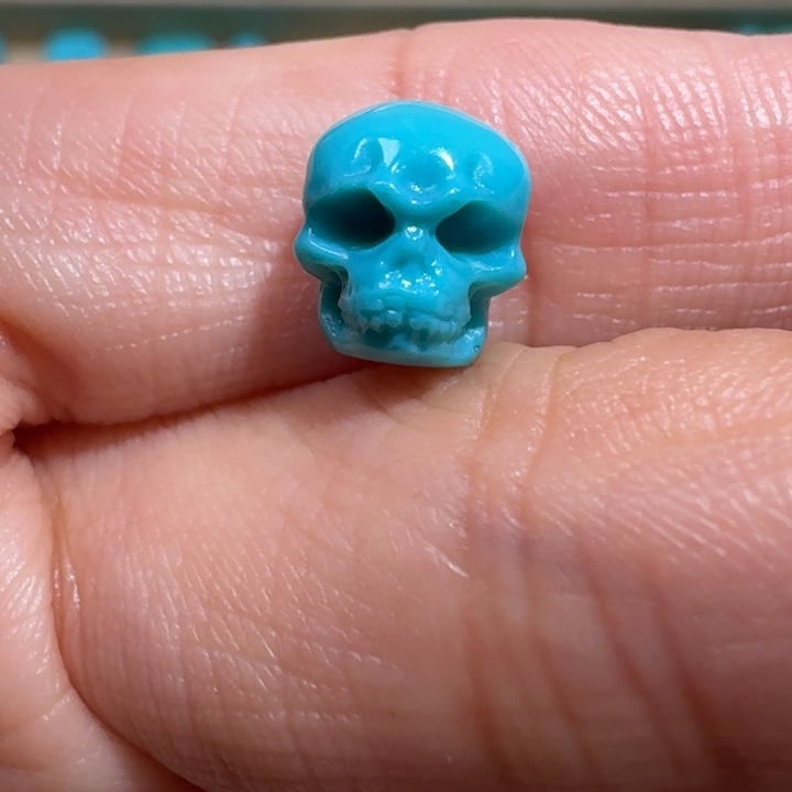 小***。绿松石未镶嵌配饰