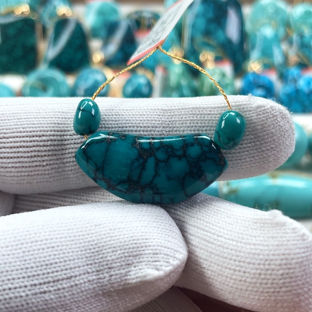 绿松石未镶嵌车挂