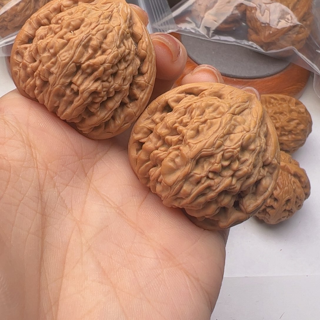 文玩核桃吊坠虎头王39