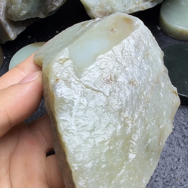 和田玉（糖玉）未镶嵌珠宝奇石