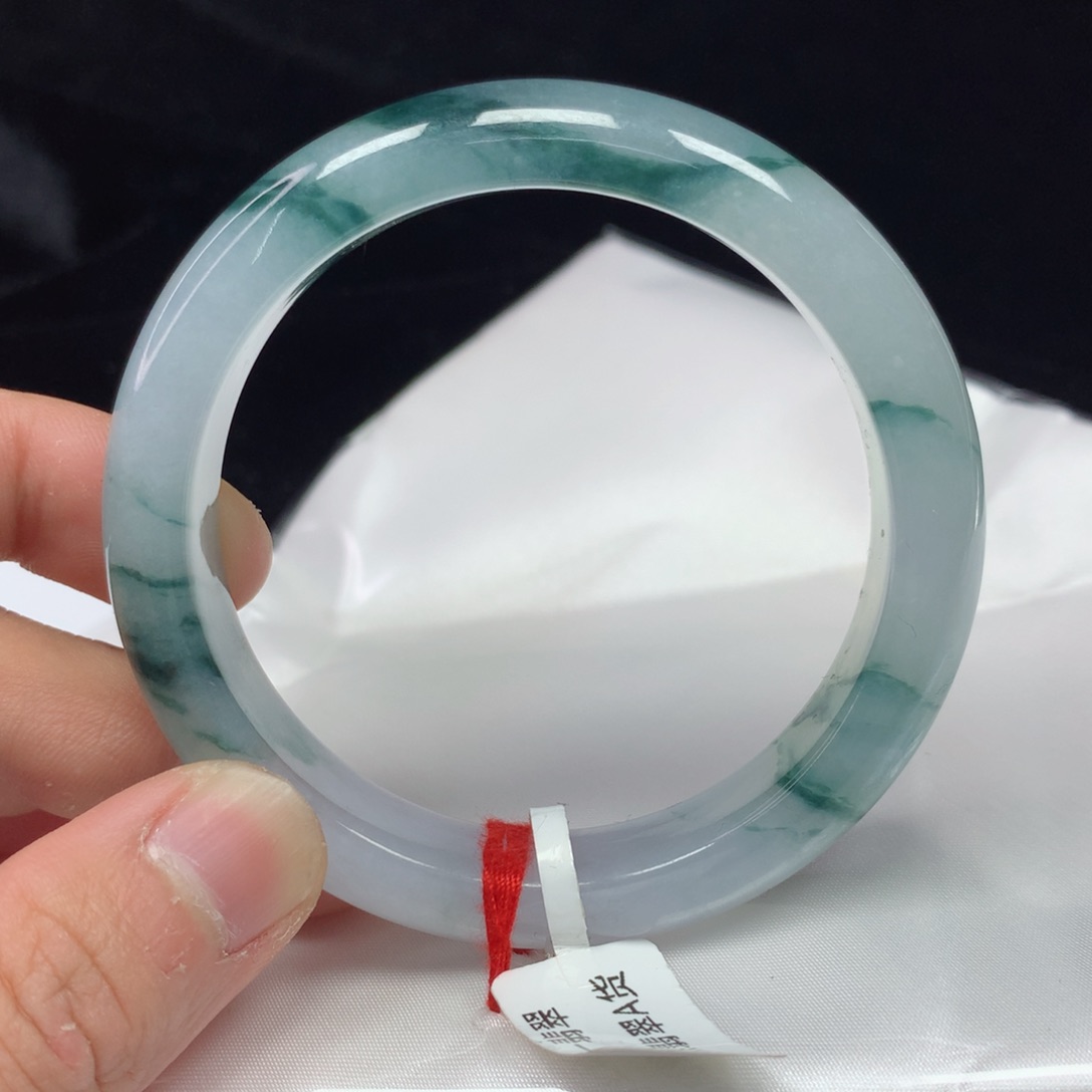 翡翠手镯（圆镯）未镶嵌56.5