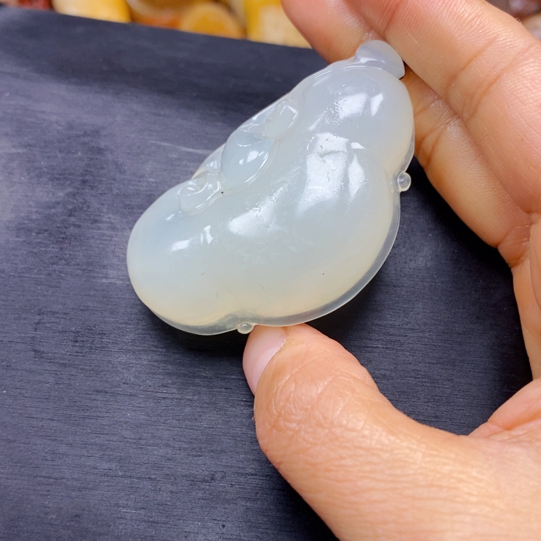 石英质玉（黄龙玉）颈饰未镶嵌