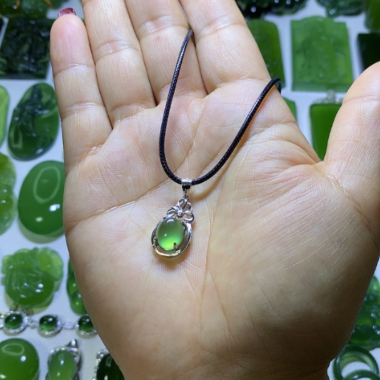 【闪购商品】蛇纹石玉颈饰银S925镶嵌