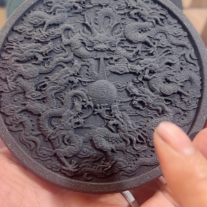 泥塑黑龙涎香方香之重器九龙壁