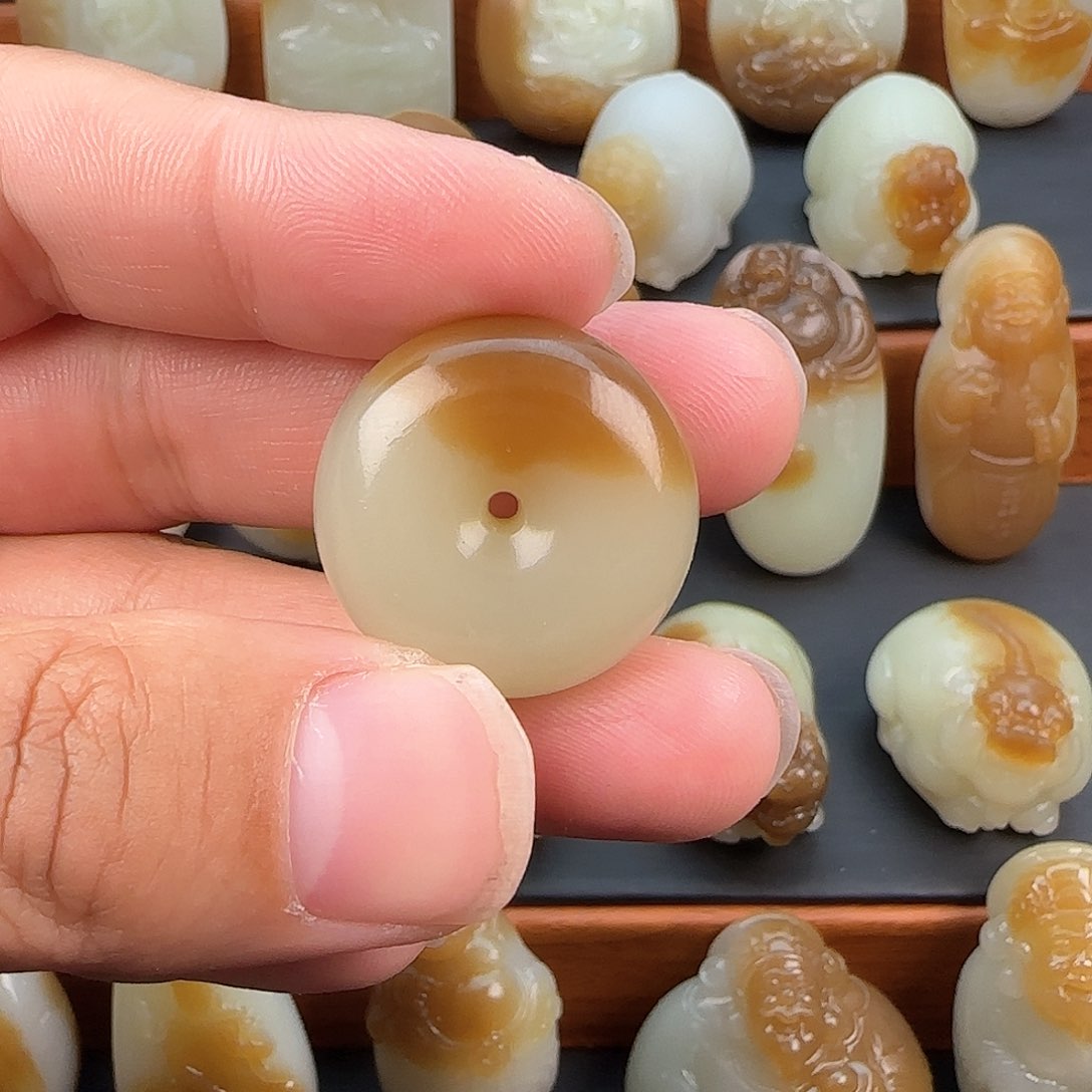 和田玉（糖玉）颈饰未镶嵌@****?