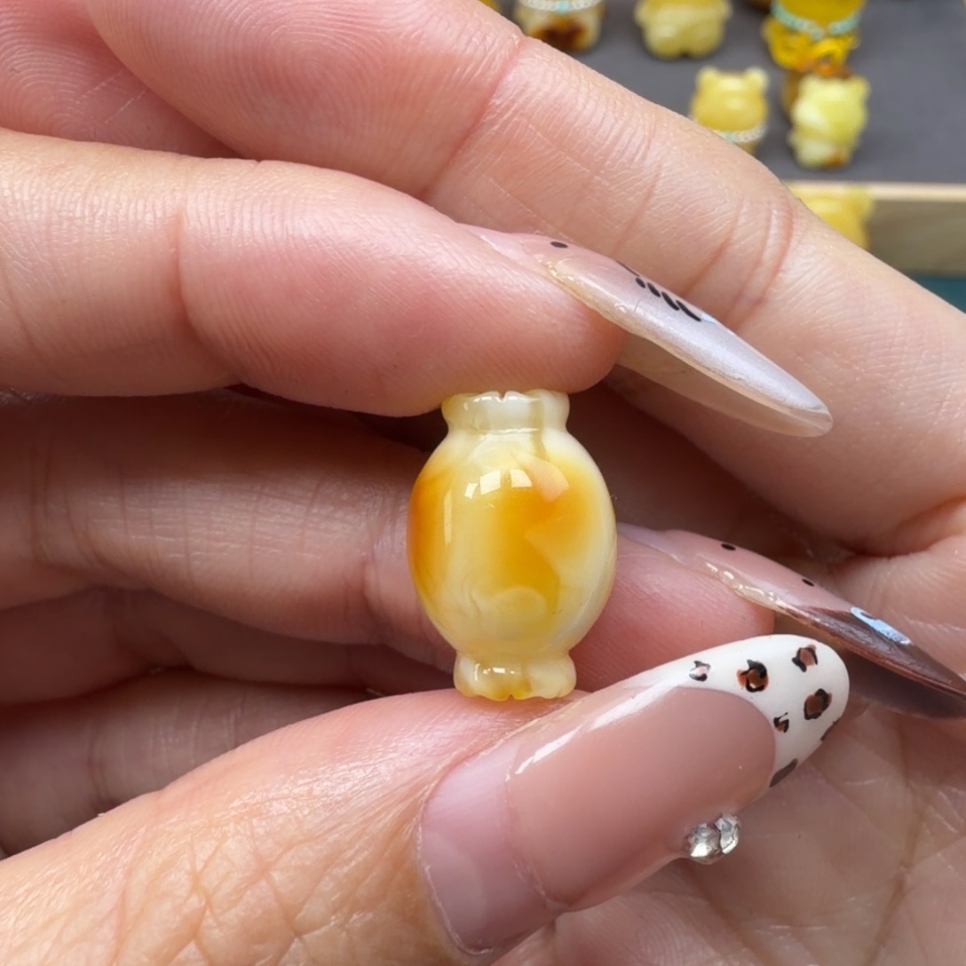 琥珀未镶嵌裸石蜜蜡