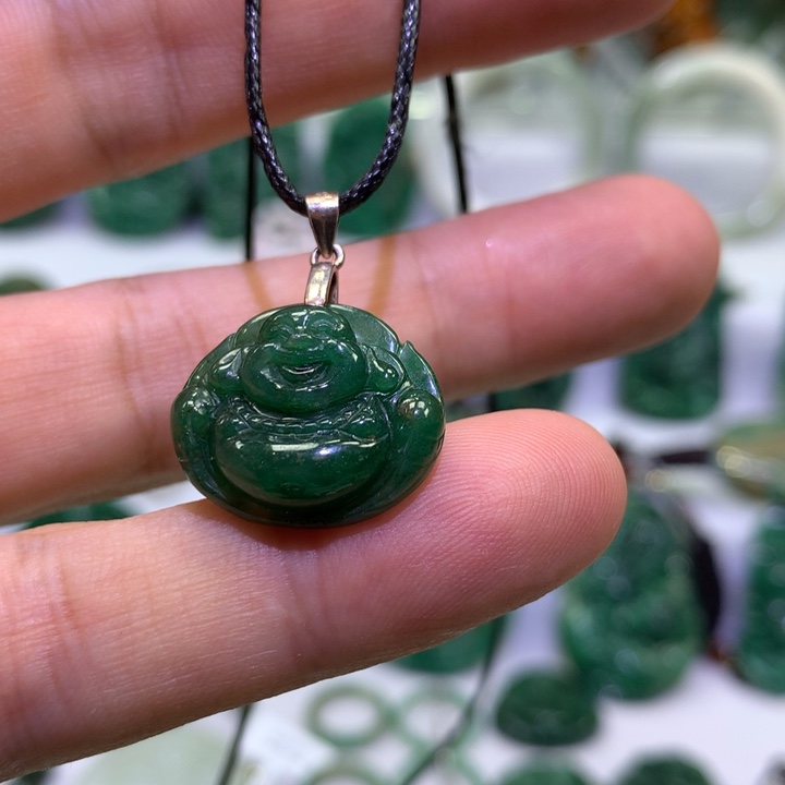 独山玉未镶嵌颈饰