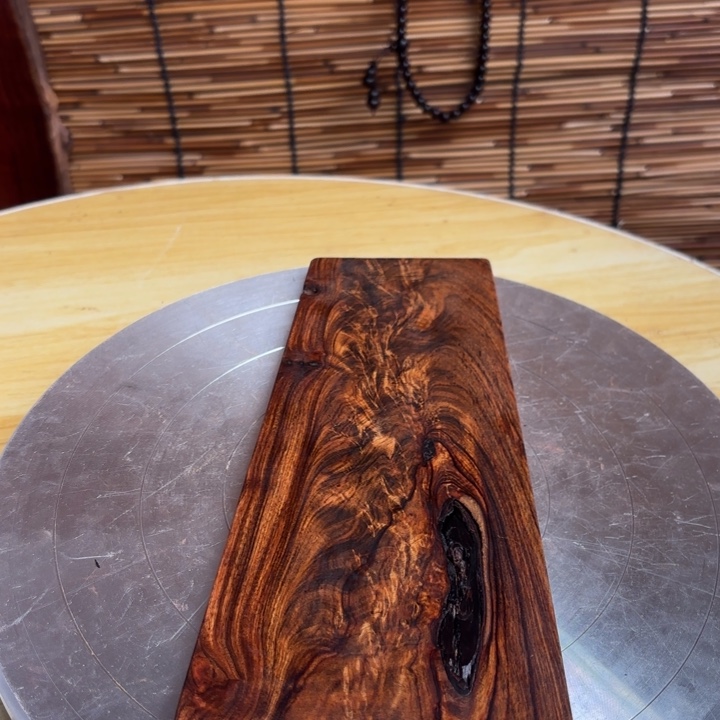 大叶紫檀（黑酸枝木类）